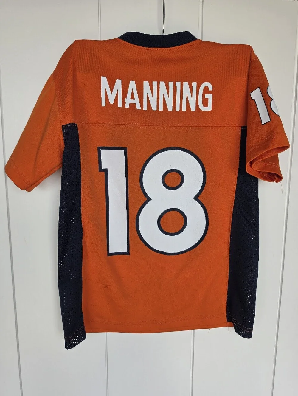 Denver Broncos Peyton Manning #18 NFL jersey in YOUTH Small (8)